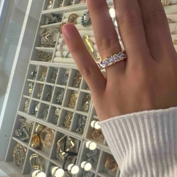 Gold or Silver “Hailey” 💎 Eternity Ring (multiple sizes) - Picture 9 of 10
